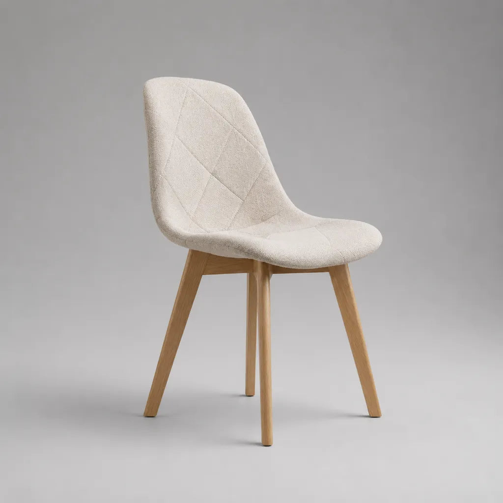 Esszimmerstuhl mit gepolsterter Sitzschale, Polyester-Bouclé-Bezug und Massivholzbeinen, Creme/Natur, 49 × 55 × 84 cm